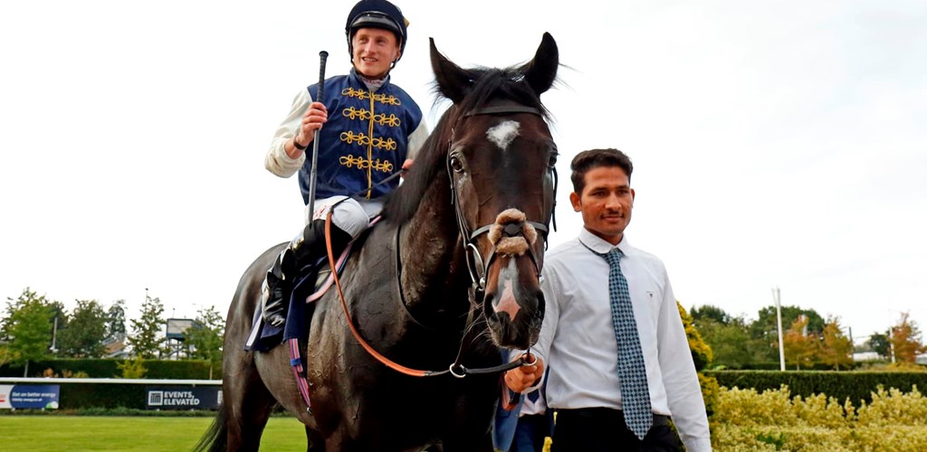 Devoirs Delivered: A Victory in style at Newbury
