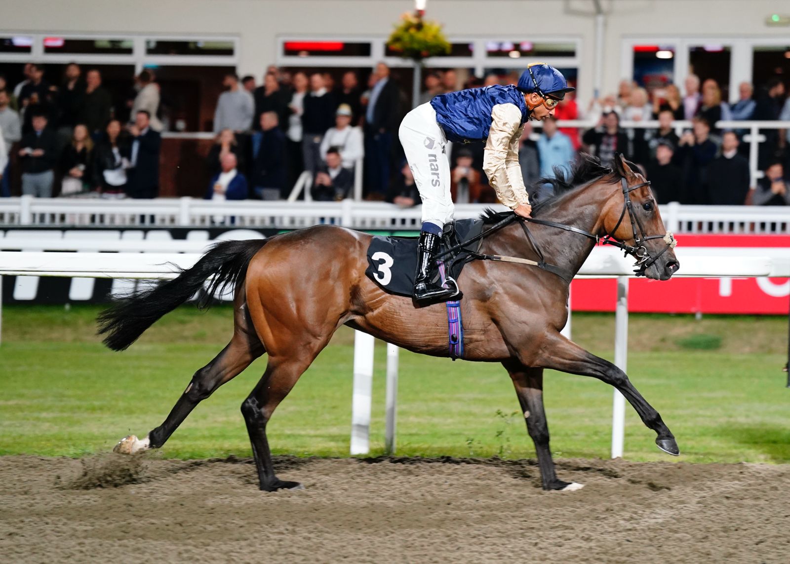 Bonaventure bounds to glory at Chelmsford